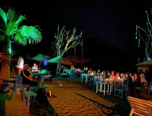 İliman Restoran Camping Beach